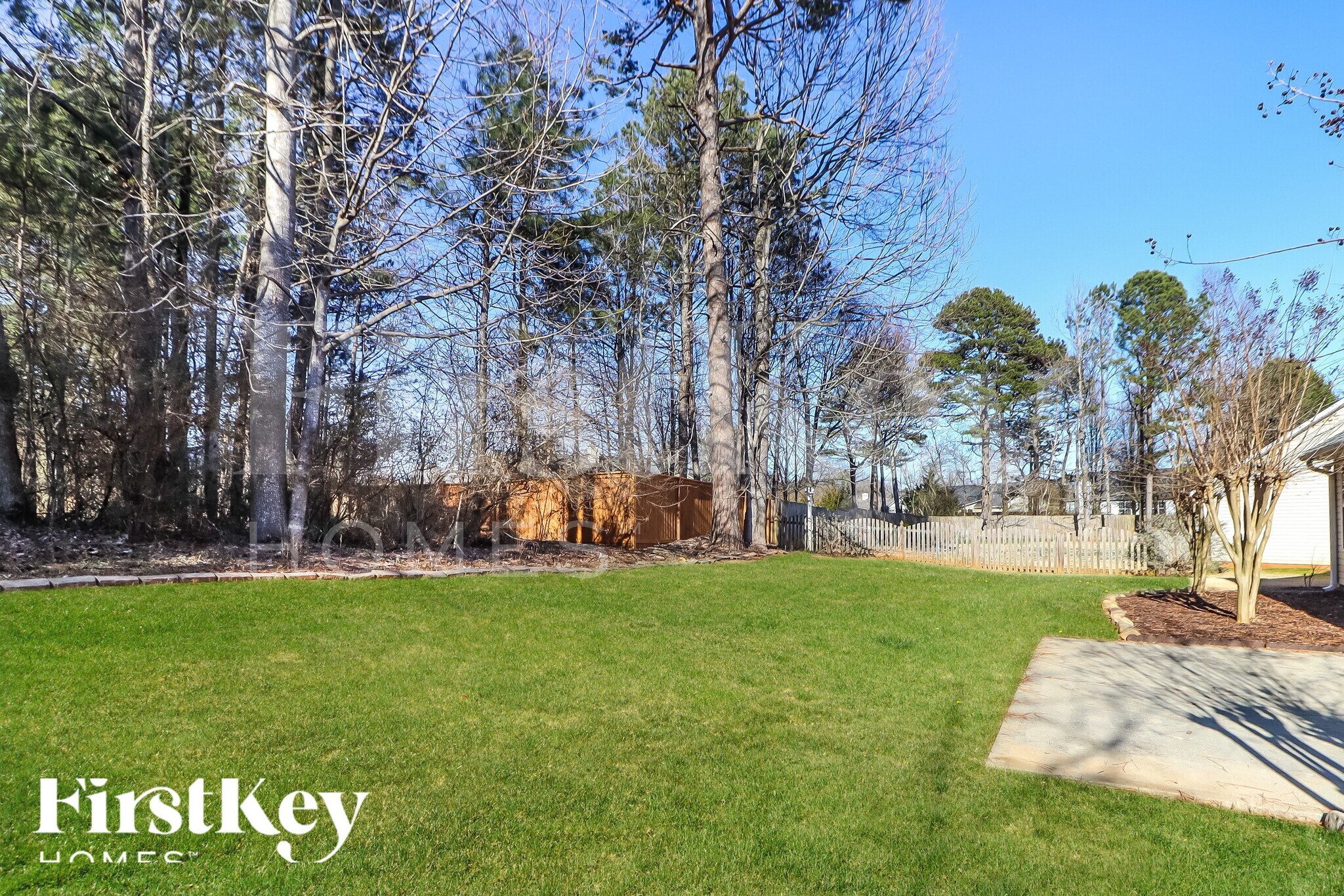 Building Photo - 1099 Harbins Pass Dr