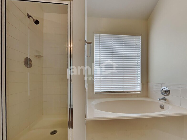 Building Photo - 13310 Ryan Landing Dr