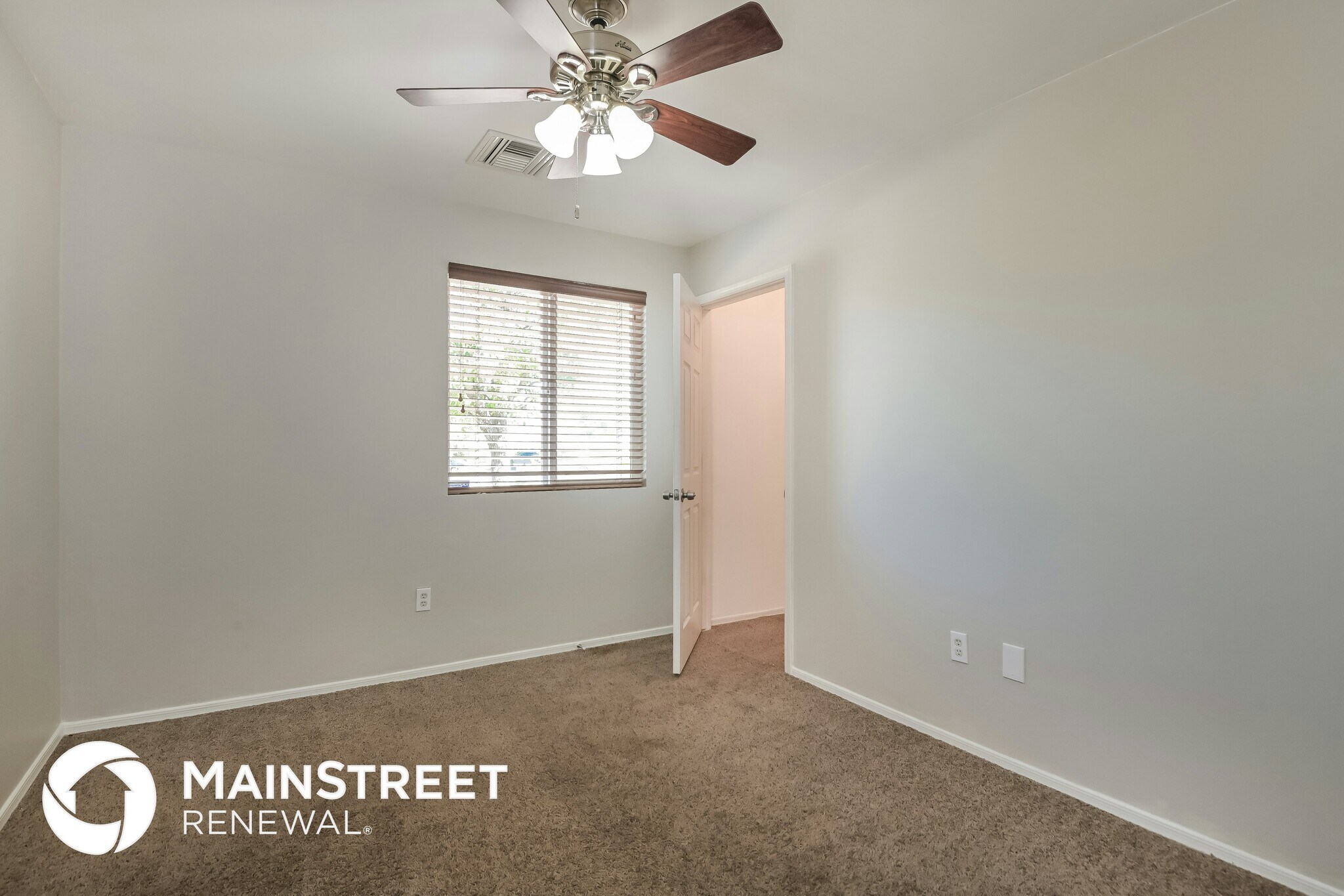 Building Photo - 5152 E Desert Straw Ln