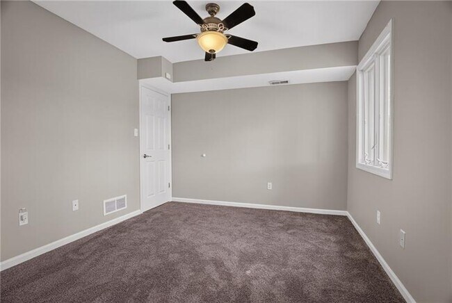 Building Photo - 9704 Sundance Dr