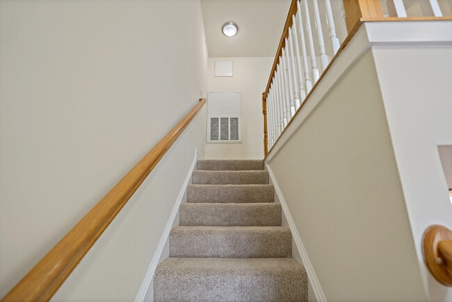 Building Photo - 1800 Diagonal Rd