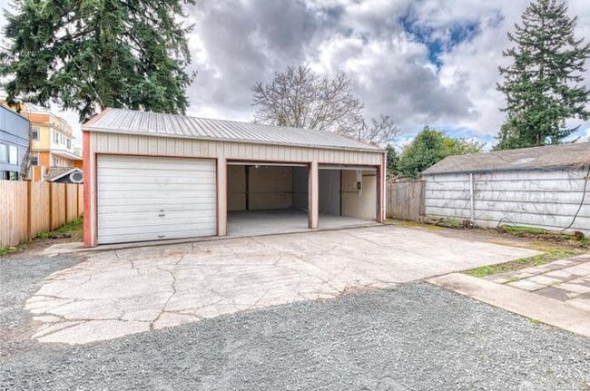 Building Photo - 849 NE 89th St