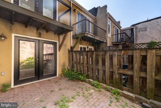Building Photo - 1044 Patapsco St