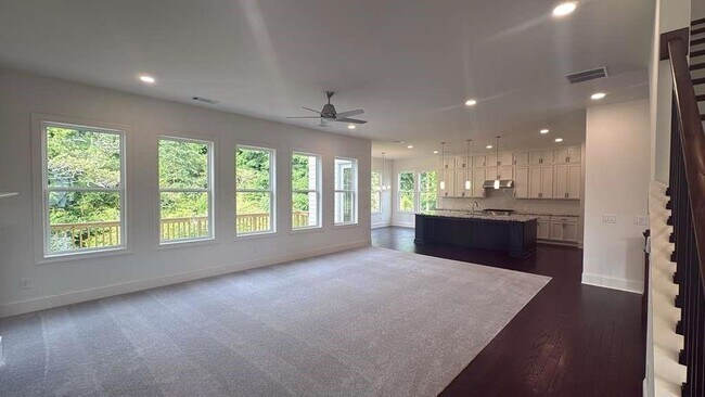Building Photo - 5365 Travers Ln