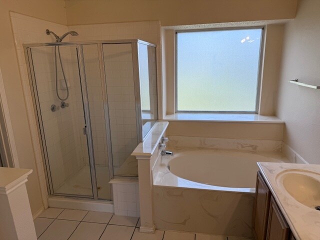 Building Photo - 2110 Bay View Dr