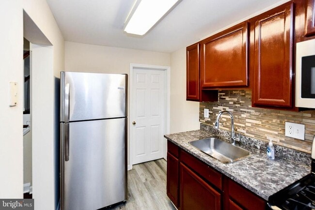 Building Photo - 4773 Elison Ave