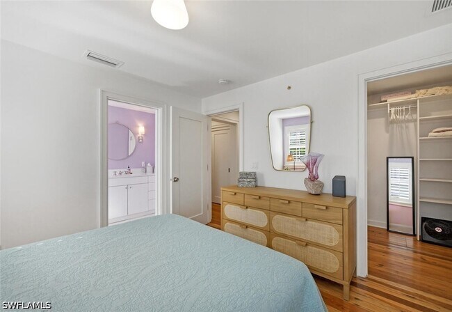 Building Photo - 92 10th Ave S