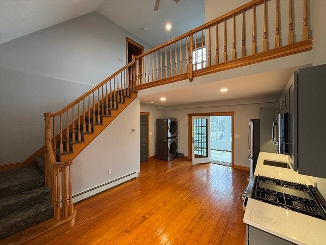 Building Photo - 276 Bullard St