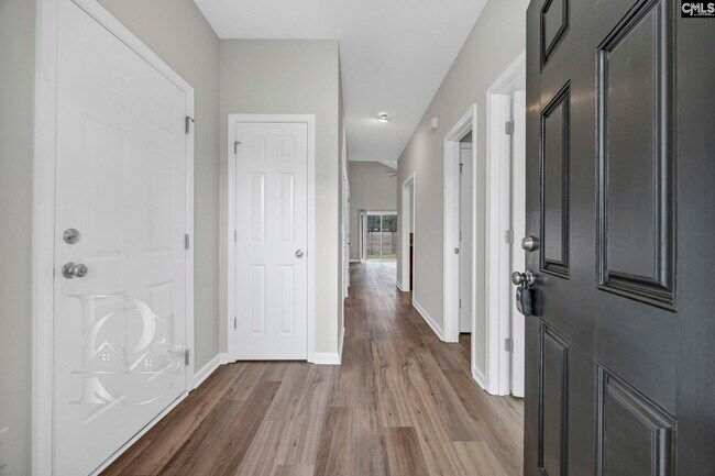 Building Photo - 151 Springhaven Dr