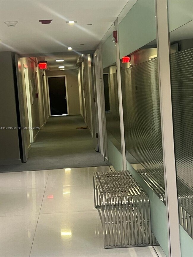 Building Photo - 20301 W Country Club Dr