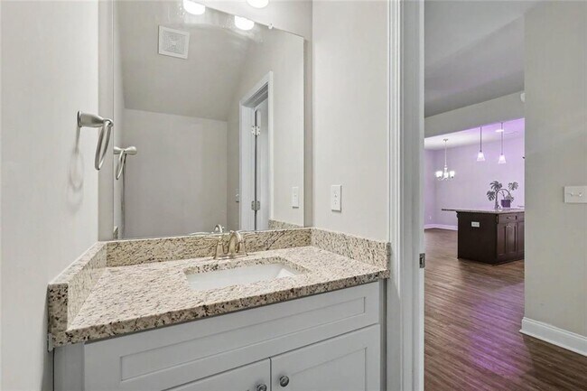 Building Photo - 350 McGiboney Ln