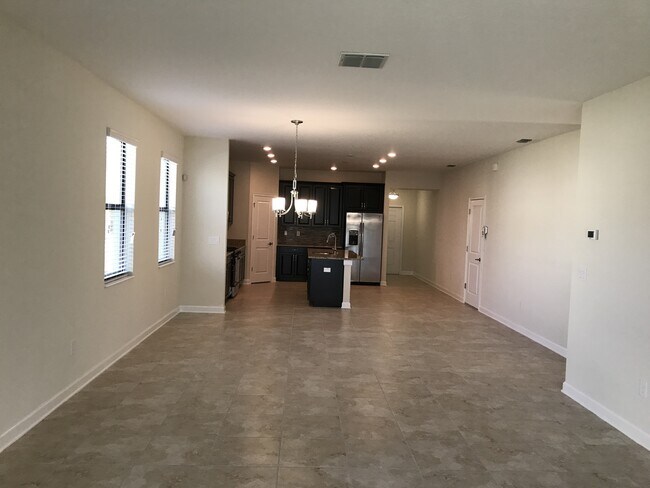 Building Photo - 3/2 Plus Den Located in Summerlake $2895