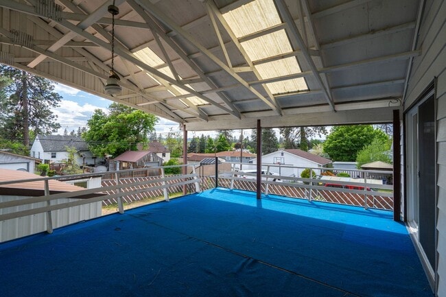 Building Photo - Gorgeous Audubon Park Home with Detached G...