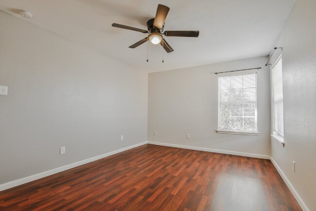 Building Photo - Wonderful 3/2/2 in North Lubbock!