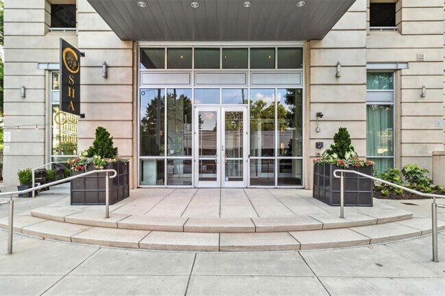 Building Photo - 1820 Peachtree St NW