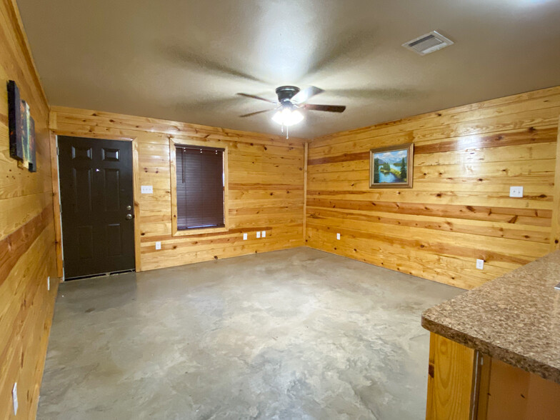 Building Photo - 1517 County Road 706