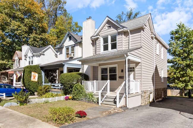 Building Photo - 521 Homewood Ave