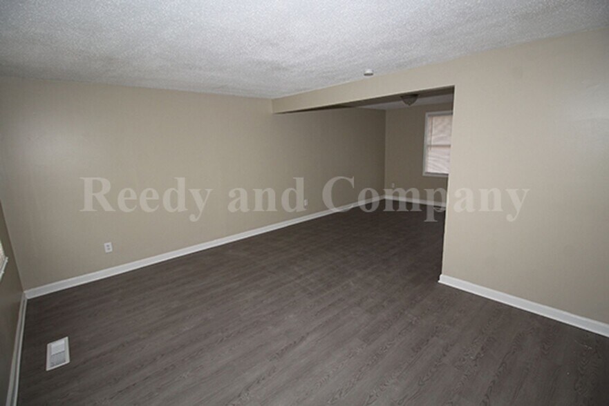 Building Photo - 4183 Park Forest Dr