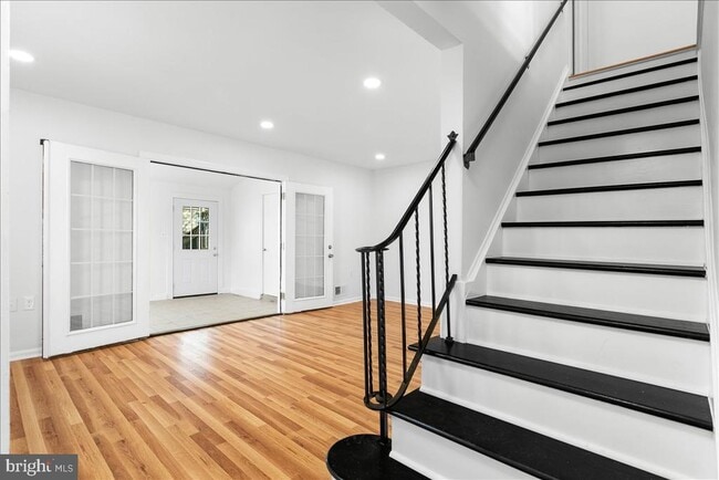 Building Photo - 239 Nottoway St SE