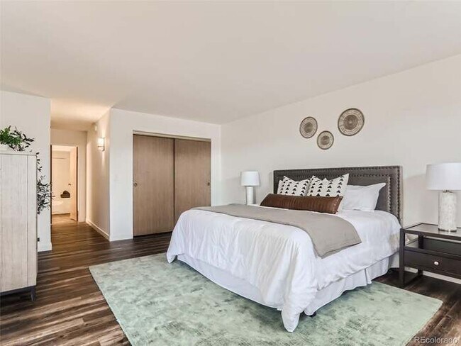 Building Photo - 7420 E Quincy Ave