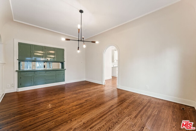 Building Photo - 602 11th St