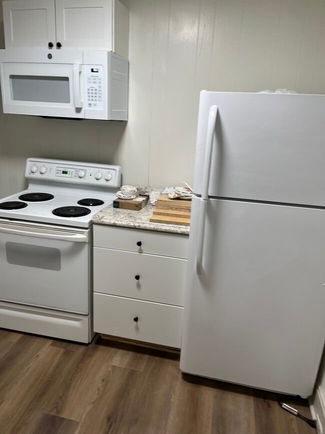 Building Photo - 15 LLC- 21-27 Durand St.