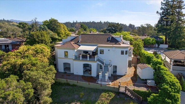Building Photo - 41 S Circle Dr