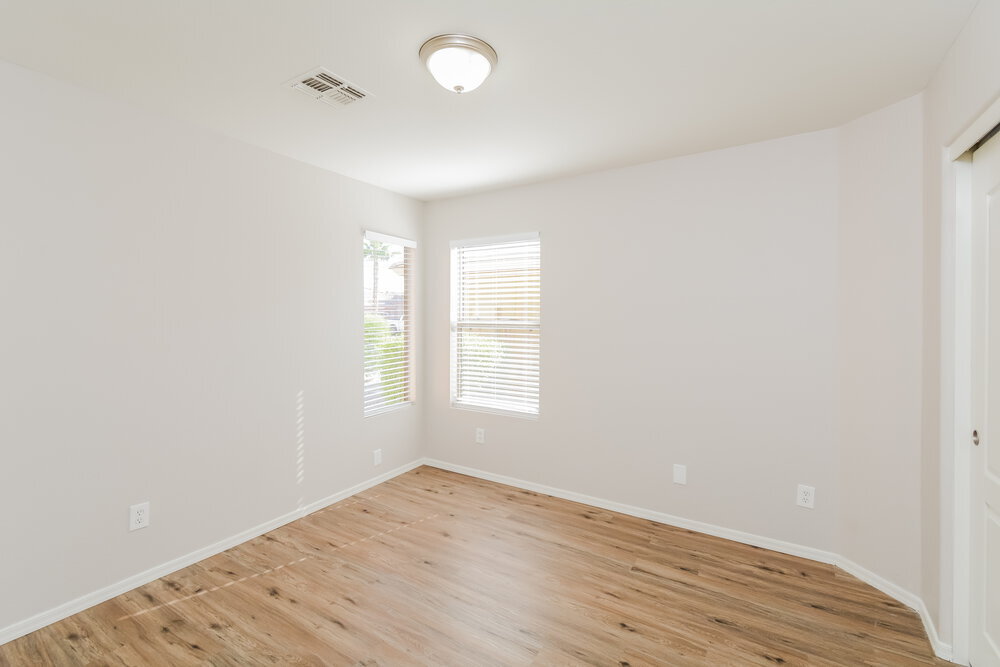 Building Photo - 15907 W Carmen Dr