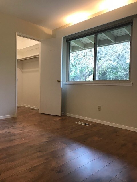 Building Photo - Great Two Bedroom, Two Bathroom home, Senior Living at Hacienda Carmel