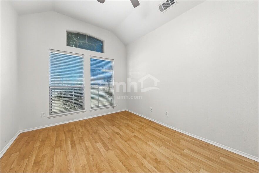 Building Photo - 1000 Redfish Dr