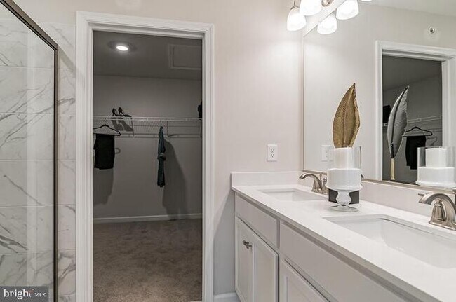 Building Photo - 1128 Meadowlark Dr