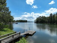 Building Photo - 425 Shamrock Ct