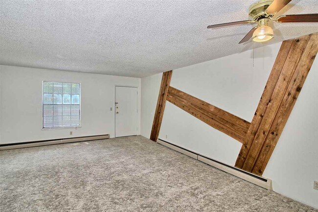Building Photo - 2260 N 13th St