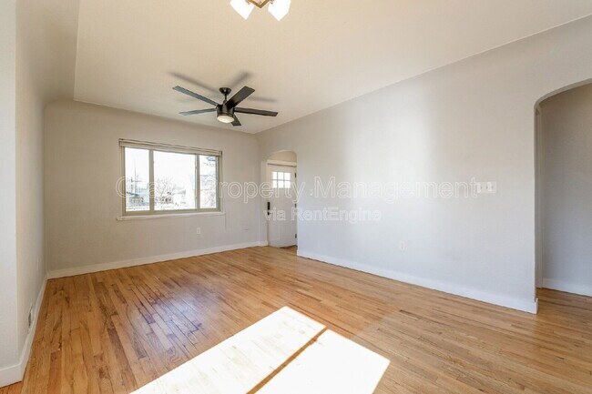 Building Photo - 322 N Raleigh St