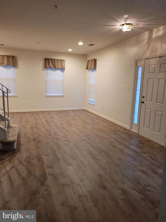 Building Photo - 8604 Aspen Grove Ct