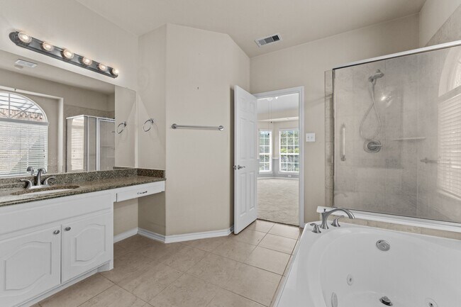 Building Photo - 20698 Oakhurst Meadows Dr