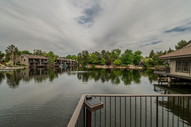 Building Photo - 3BD, 2.5BA Arapahoe Lake Park Townhome Nea...