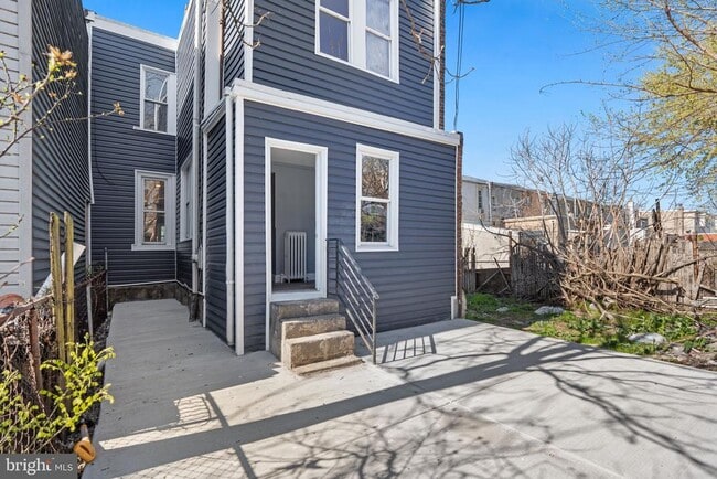 Building Photo - 3045 Weikel St