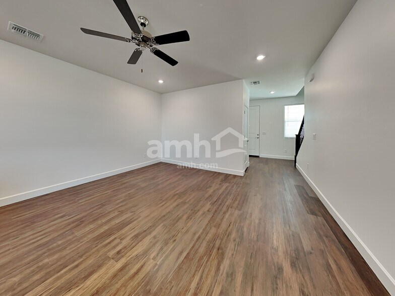 Building Photo - 6060 W Paseo Hilario