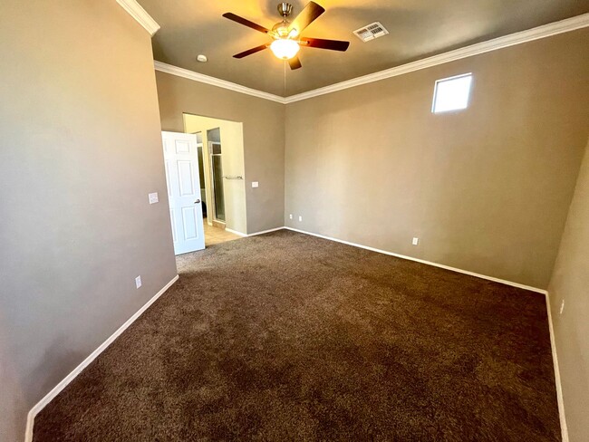 Building Photo - Nice 2 Bedroom Home in Desert Foothills Co...