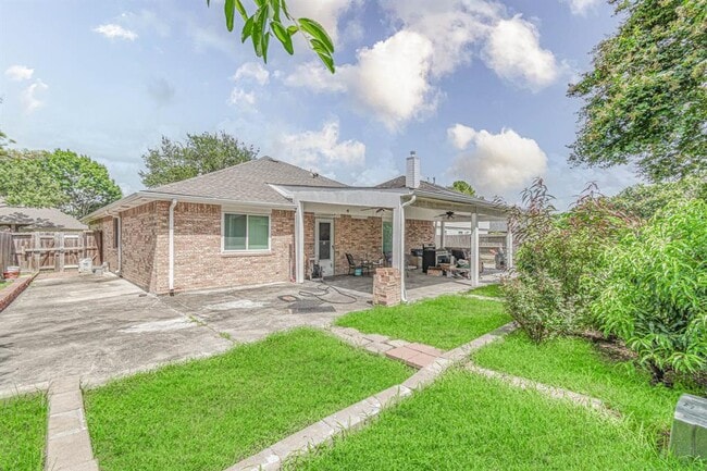 Building Photo - 8914 Emerald Heights Ln