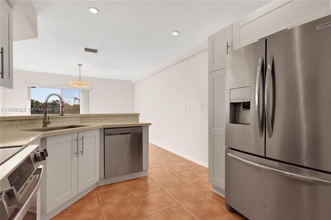 Building Photo - 5467 SW 125th Terrace