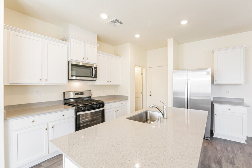 Building Photo - 1701 Desert Path Ave