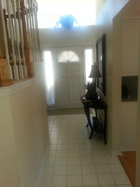 Building Photo - 880 Brande Ct