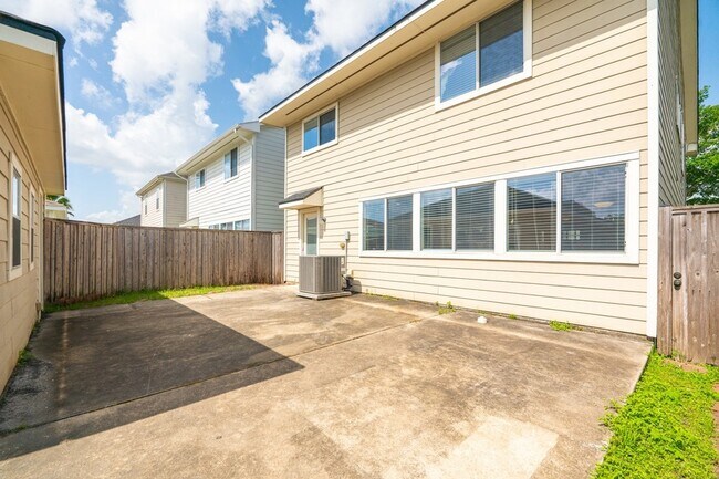 Building Photo - 21815 Grassy Hill Ln