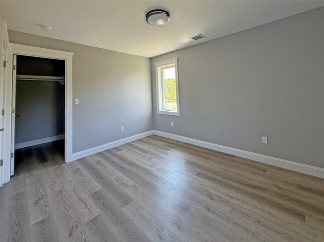 Building Photo - 19 Kroemer Ave