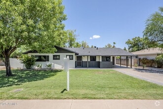 Building Photo - 310 E El Parque Dr