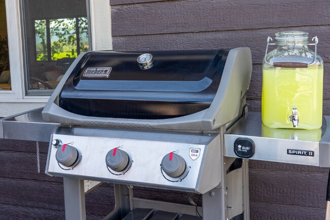 Building Photo - 1815 Lower Valley Rd