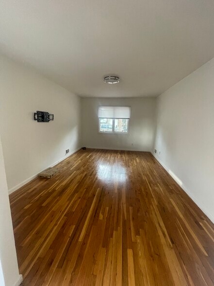 Building Photo - 360 Naughton Ave