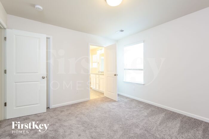 Building Photo - 408 Stonefence Dr